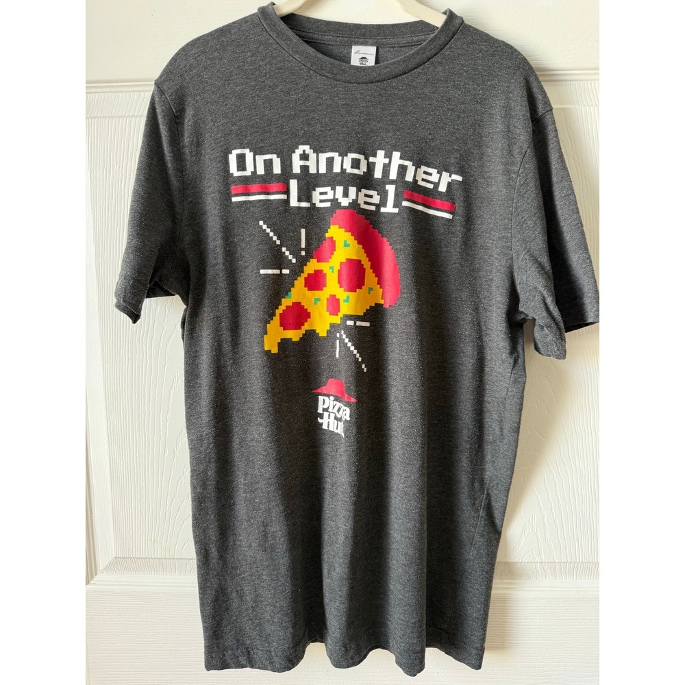 Pizza Hut "On Another Level" Pixel Pizza Graphic T-Shirt Size Medium Fast Food